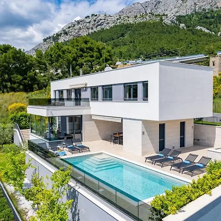 Villa Luxury, Seafront Ivan With Heated Pool Only 100m From Omiš
