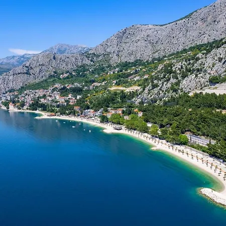 Luxury, Seafront Ivan With Heated Pool Only 100m From Villa