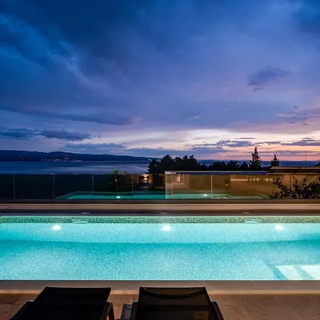 Luxury, Seafront Ivan With Heated Pool Only 100m From *