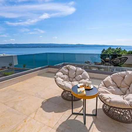 Luxury, Seafront Ivan With Heated Pool Only 100m From Villa Omiš