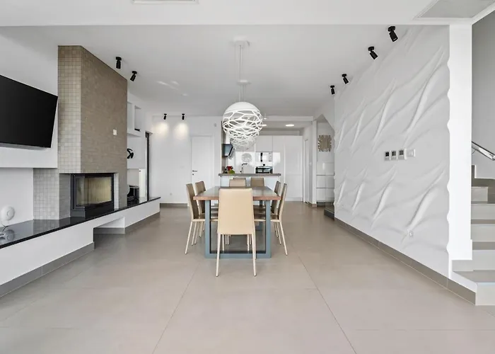 Villa Luxury, Seafront Ivan With Heated Pool Only 100m From Omiš