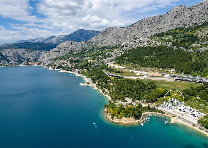 Luxury, Seafront Ivan With Heated Pool Only 100m From