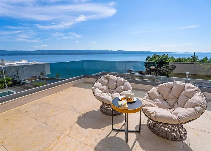 Luxury, Seafront Ivan With Heated Pool Only 100m From Villa Omiš